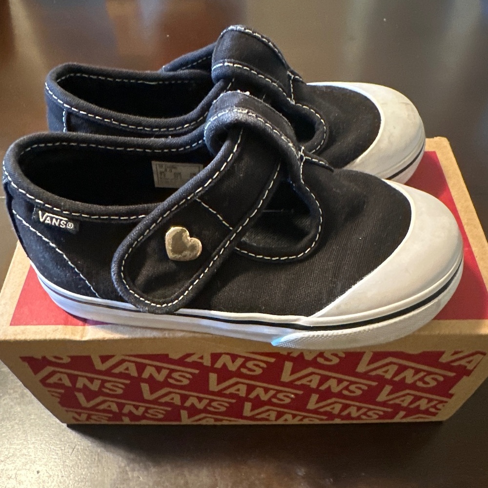 Girls Shoes